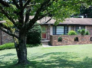 40 Pinehurst Dr, Stockbridge, GA 30281