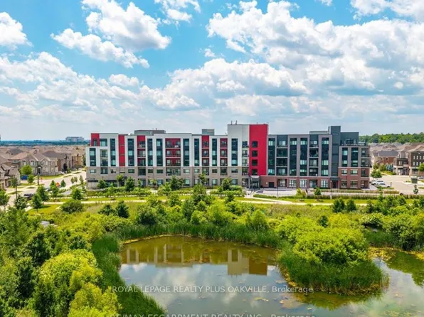 3285 Carding Mill Trl #407, Oakville, ON L6M 0Z5