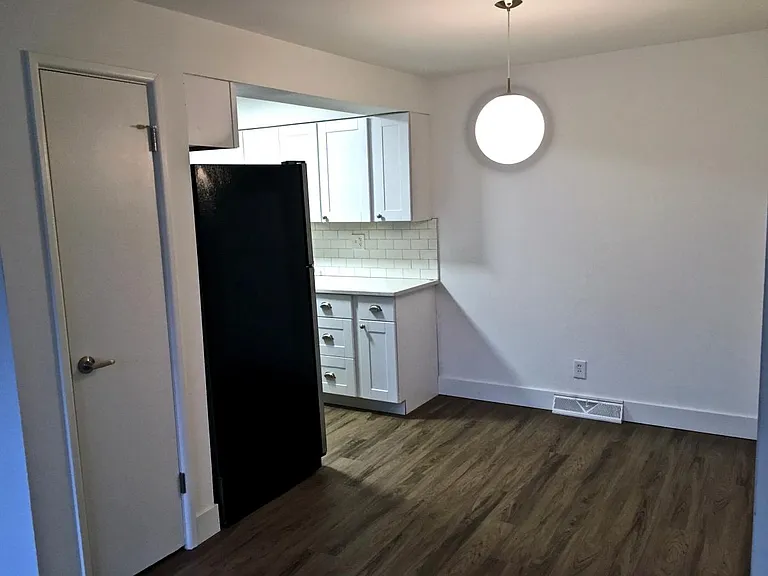 721 Lepere Ave #D — Photo 5