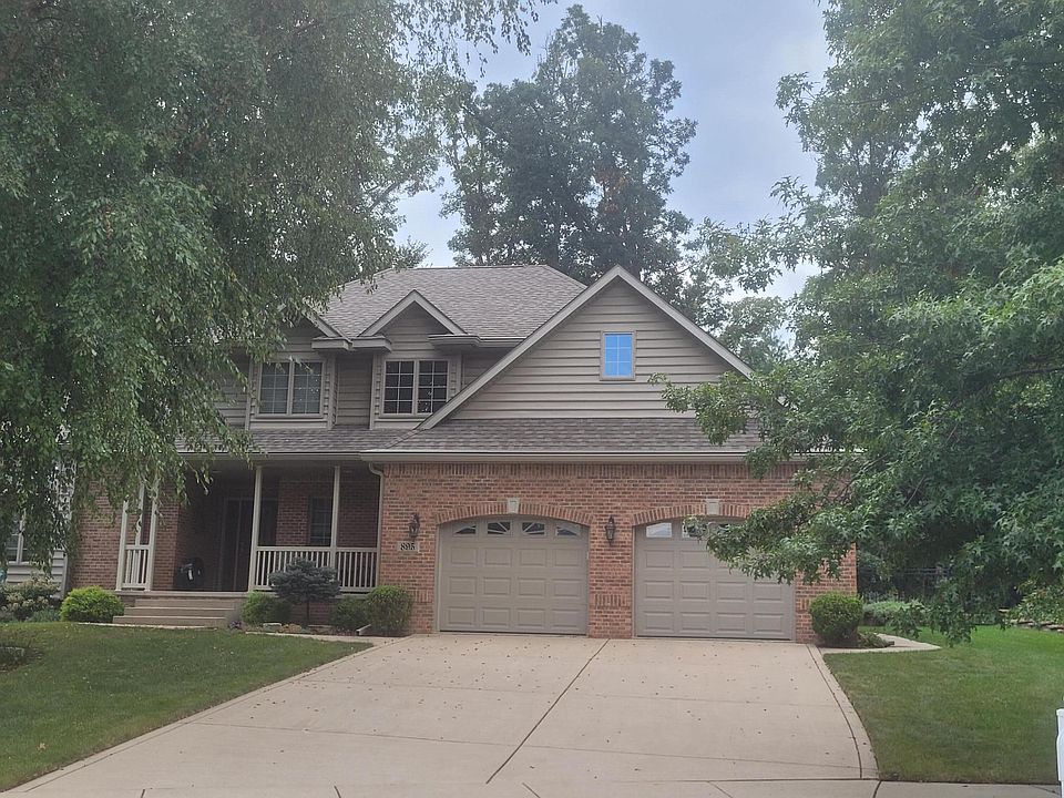 1st image of 895 Quinlan Ct