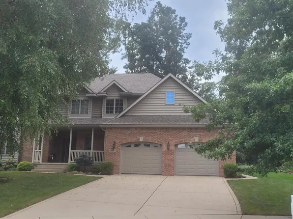 895 Quinlan Ct, Crown Point, IN 46307