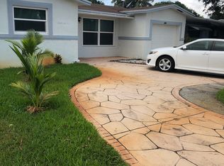 861 SW 64th Ave, North Lauderdale, FL 33068