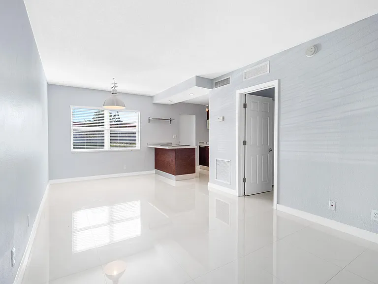 416 NE 15th Ave #1 — Photo 9