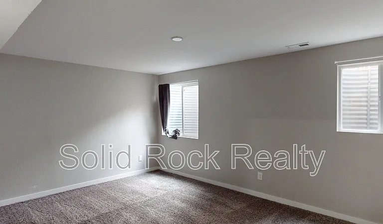 2331 Lexington Village Ln — Photo 13