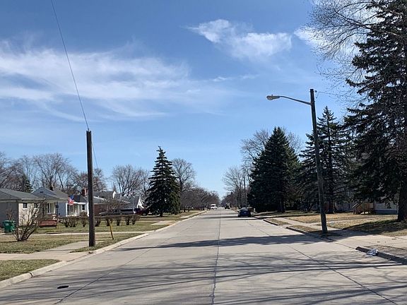 5th image of 30037 Bock St