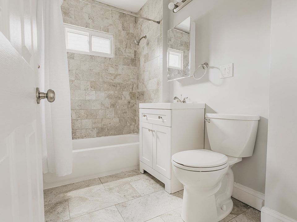 1st image of 2131 Dorchester Ave #2