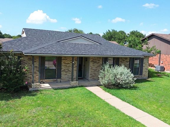 4th image of 2213 Proctor Dr