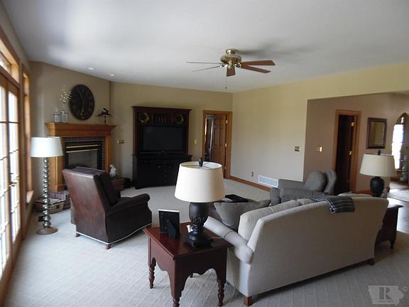 4th image of 2624 Cliffwood Dr