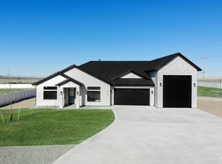 4300 NW Purple Sage Cir, Mountain Home, ID 83647