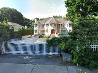 72 Charlemont St, Newton, MA 02461