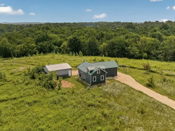 27714 County Road 25 S, Peterson, MN 55962