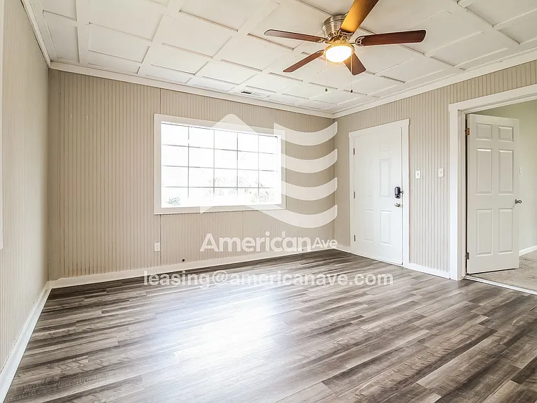 1669323_005_living_room_14364721.jpg
