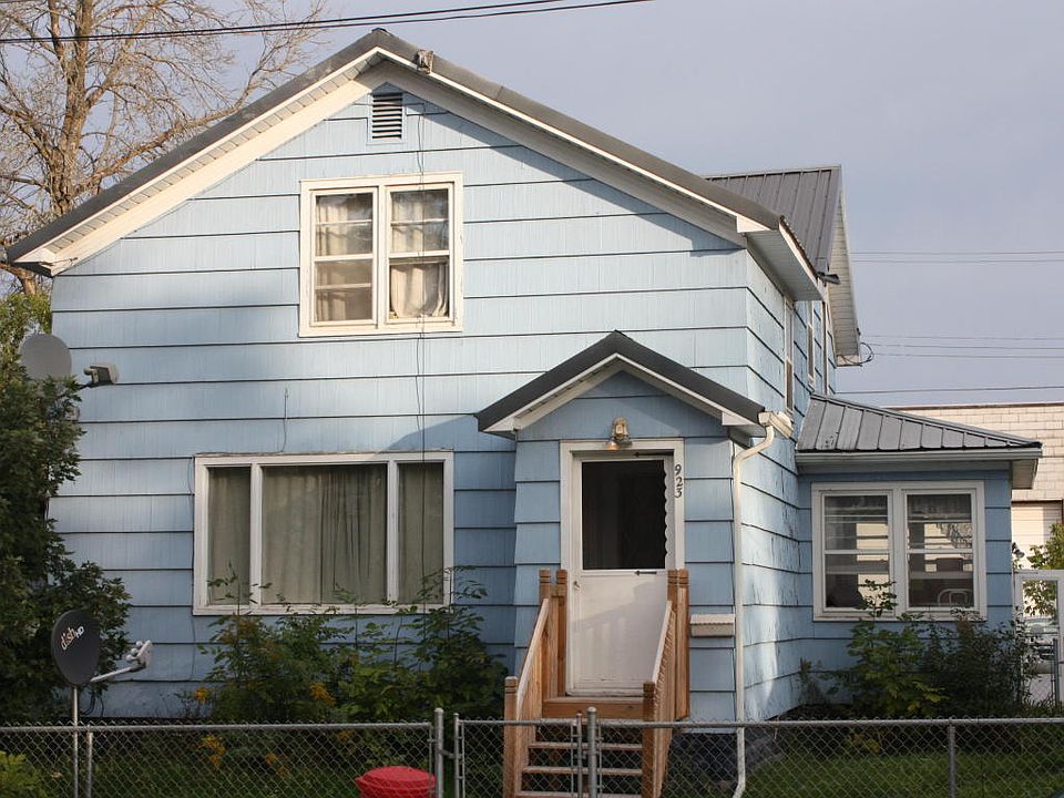2nd image of 923 Brown St