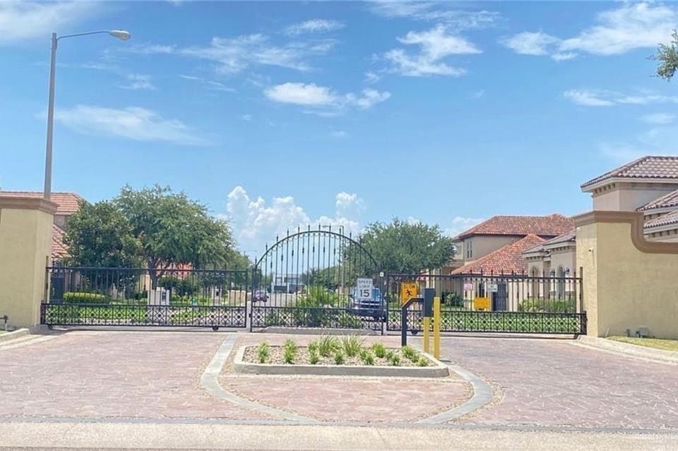 1st image of 3705 Danubio Dr