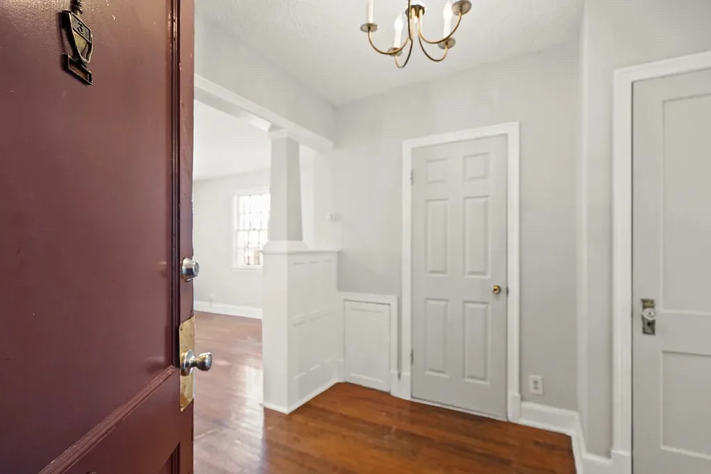 2 bed, 600 sqft, $1,550 — Photo 2