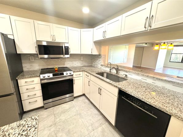 2660 Carambola Cir N APT 404