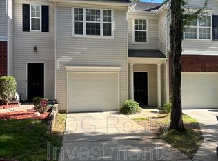2128 Whispering Way, Charlotte, NC 28212