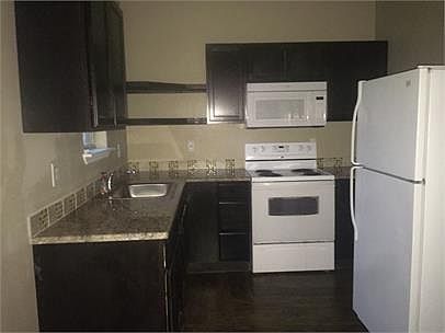 2nd image of 304 White Oak St #B