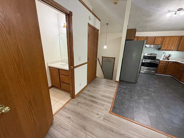 2101 Green Valley Dr — Photo 9