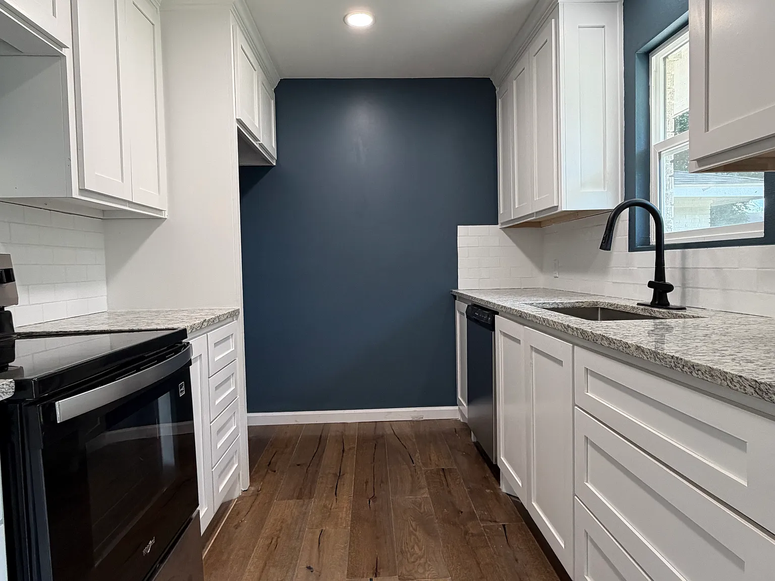4 bed, 1450 sqft, $2,100 — Photo 2