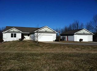 8520 S Grove Rd, Dewitt, MI 48820