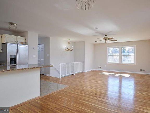 2nd image of 3 Lynch Ct