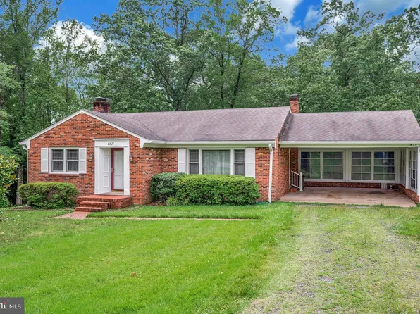 857 Mountain View Rd, Fredericksburg, VA 22406