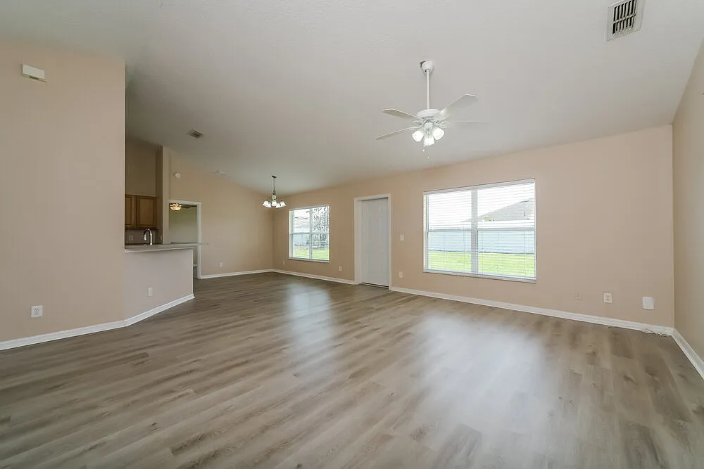 4 bed, 2.0 bath, 1788 sqft, $2,125 — Photo 3