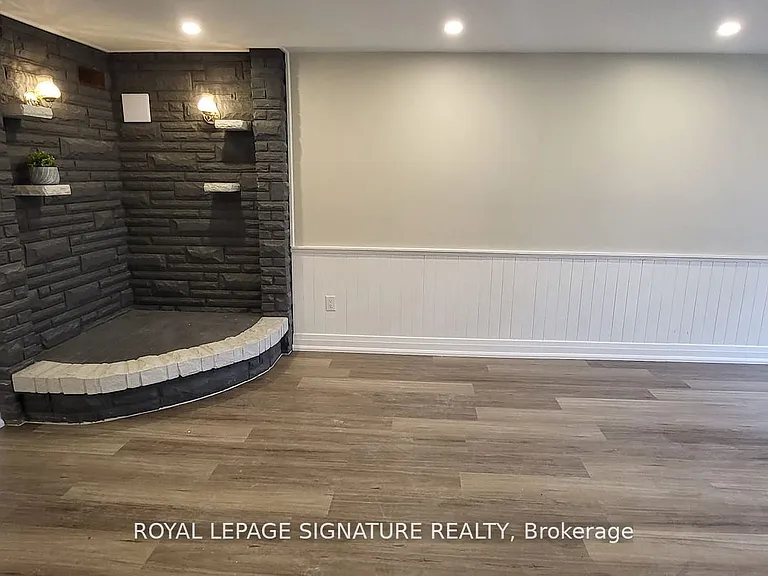 32 Albion St #BASEMENT — Photo 11
