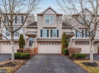 1103 Cross Creek Dr, Mechanicsburg, PA 17050