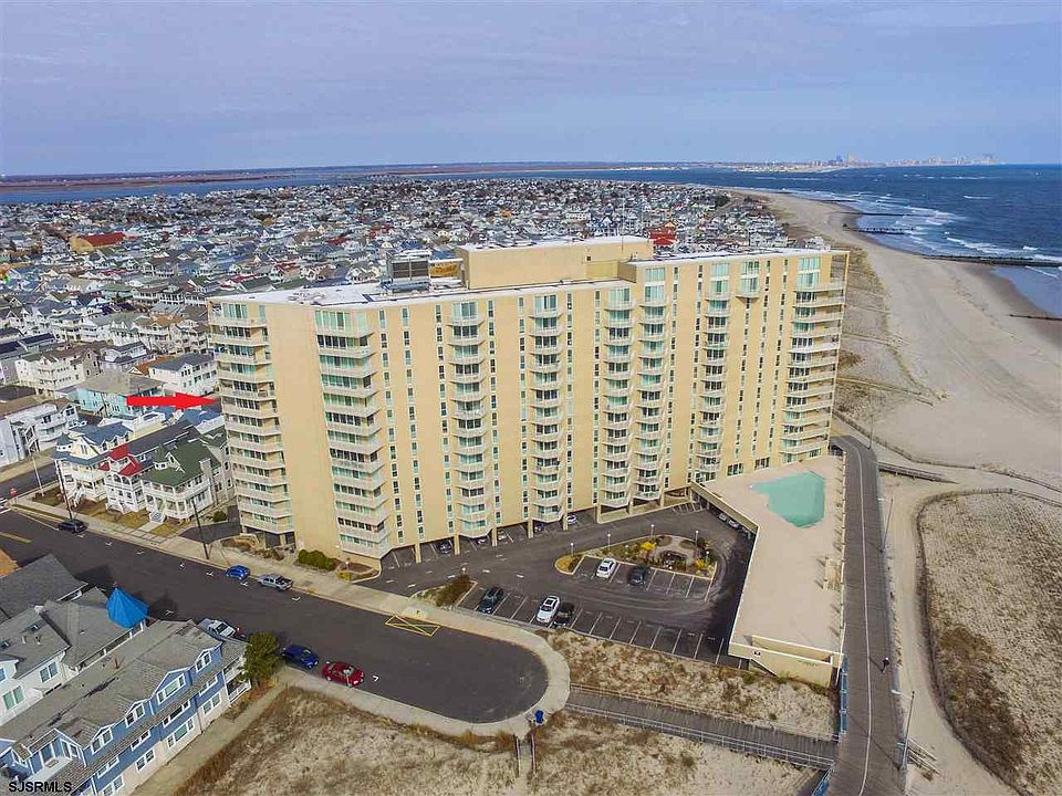 1st image of 322 Boardwalk #800