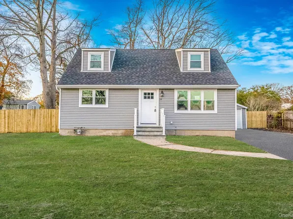 34 Hilliard Avenue, Central Islip, NY 11722