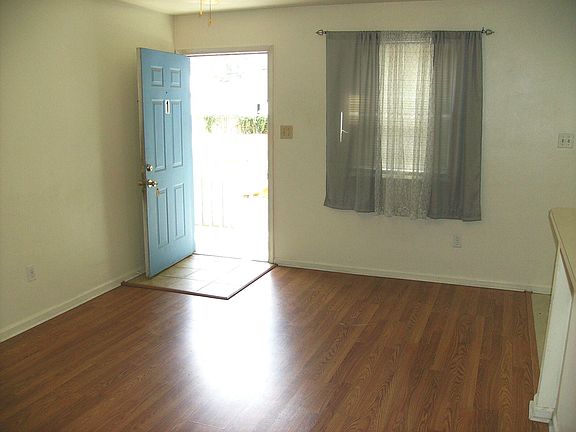 5th image of 9611 12th Bay St #1