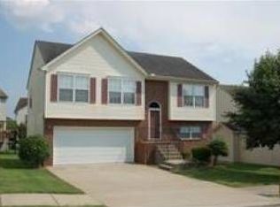 118 Sumner Meadows Ln, Hendersonville, TN 37075