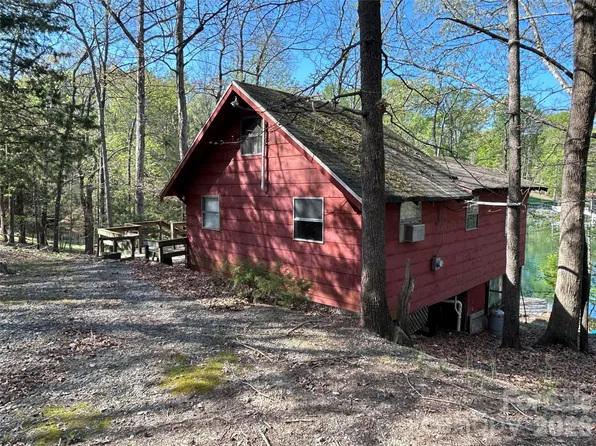 153 Barksdale Ln, Mooresville, NC 28117