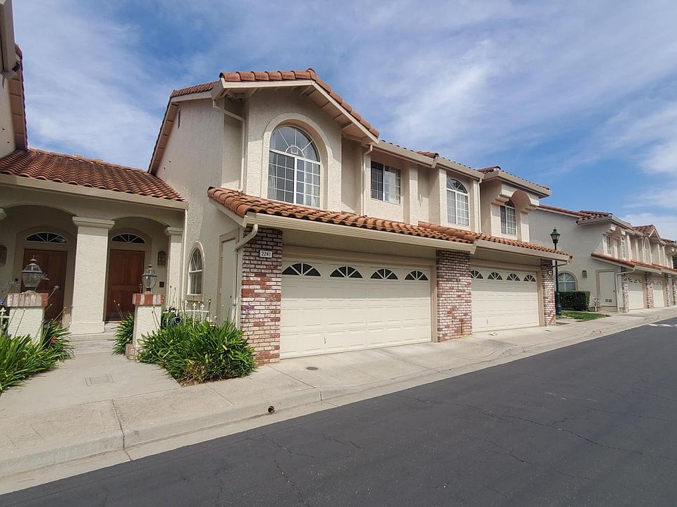1st image of 2241 Cuesta Dr