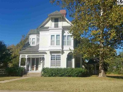 528 E Sherman Ave, Hutchinson, KS, 67501