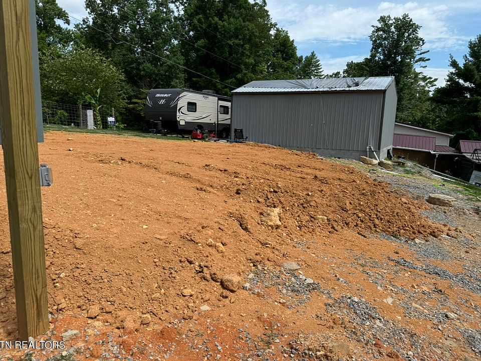 1st image of 208 Shady Dr