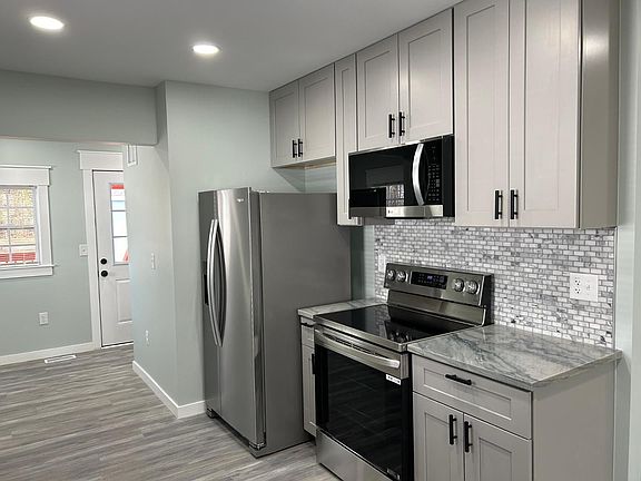 3rd image of 514 Spruce St
