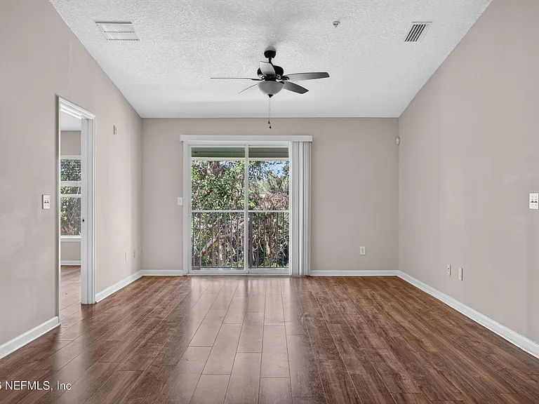 7047 Deer Lodge Cir #106 — Photo 6