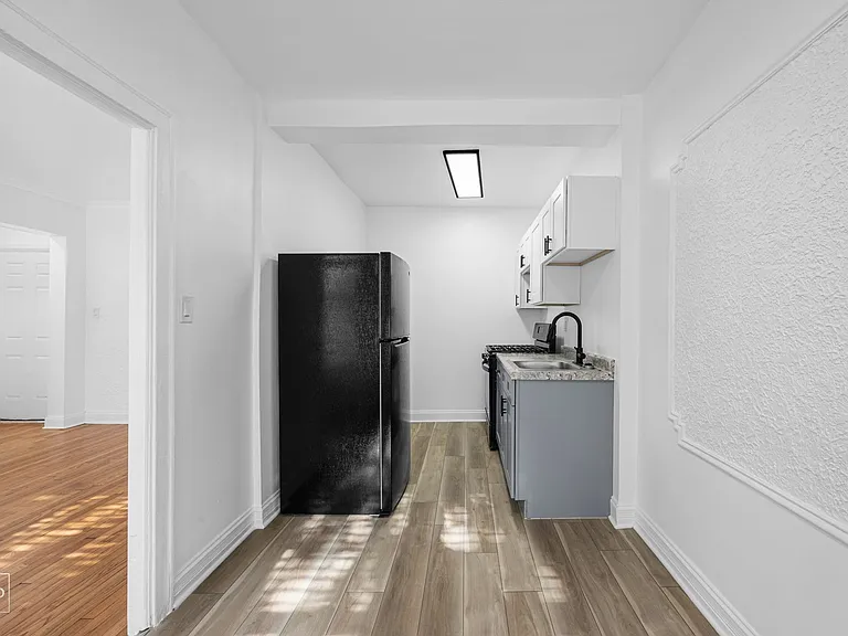 7903 S Luella Ave — Photo 26