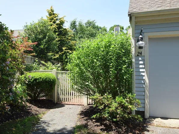 24 Wildflower Ln Unit 24, Yarmouth Pt, MA 02675