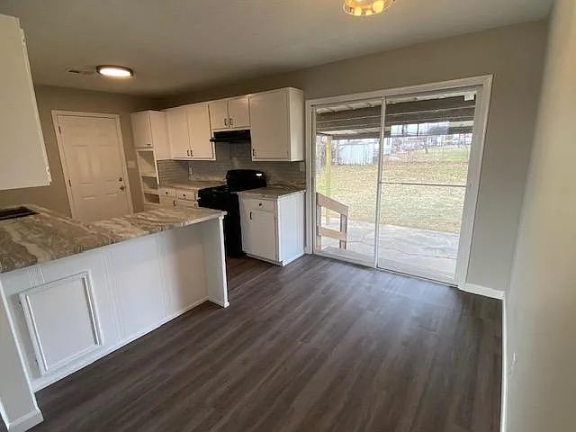 2521 W Cameron St — Photo 5