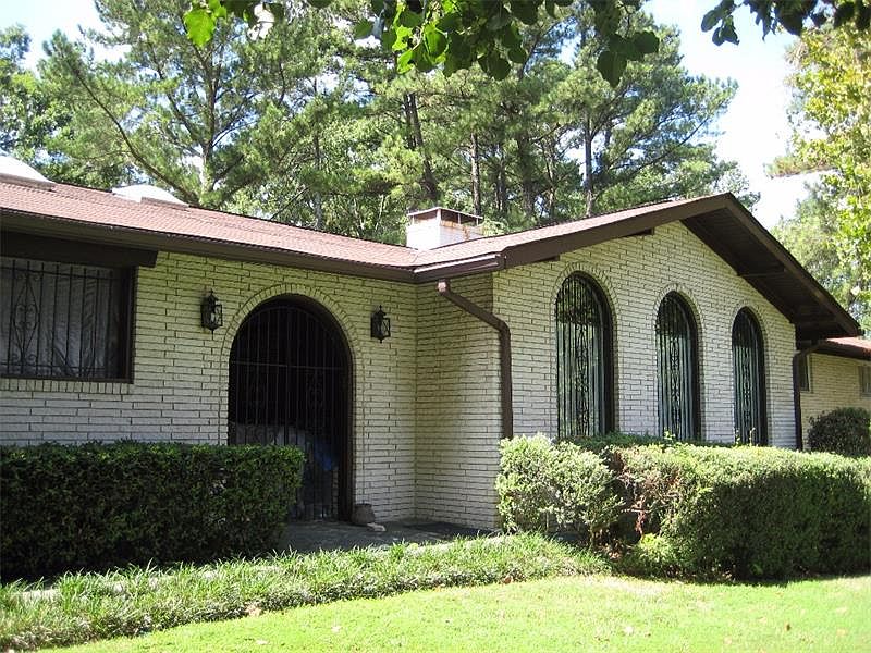 1st image of 2548 Lauderdale Dr