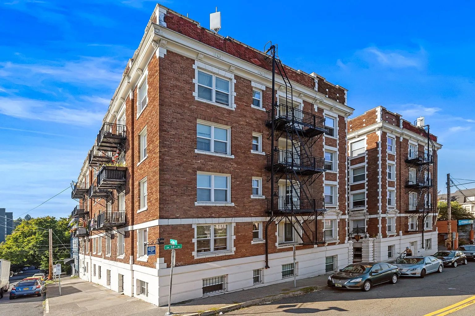 1429 SW 14th Ave APT 412 photo 1