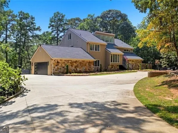 3680 Lamplighter Cove Rd, Gainesville, GA 30504