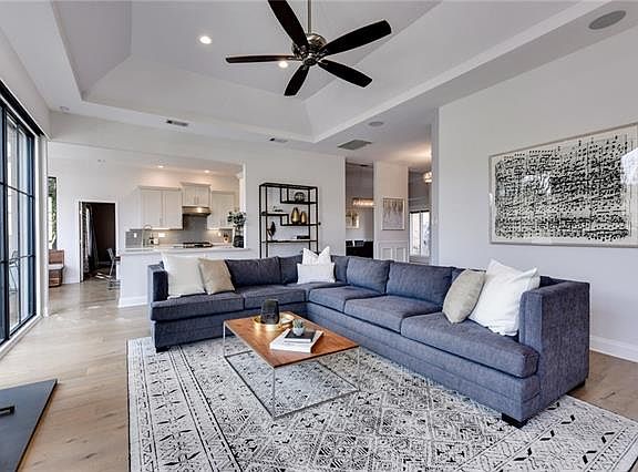 5th image of 3908 Edwards Mountain Dr