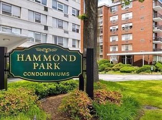 20 Hammond Pond Pkwy APT 305, Newton, MA 02467