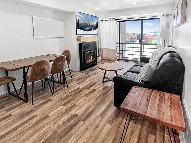 2000 Prospector Ave #409 — Photo 10
