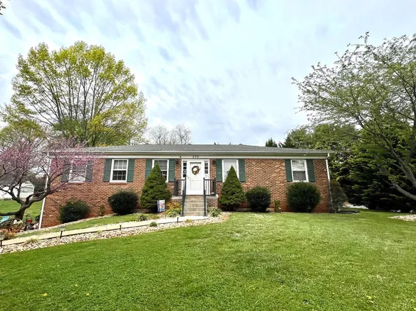 270 Londonberry Rd, Forest, VA 24551